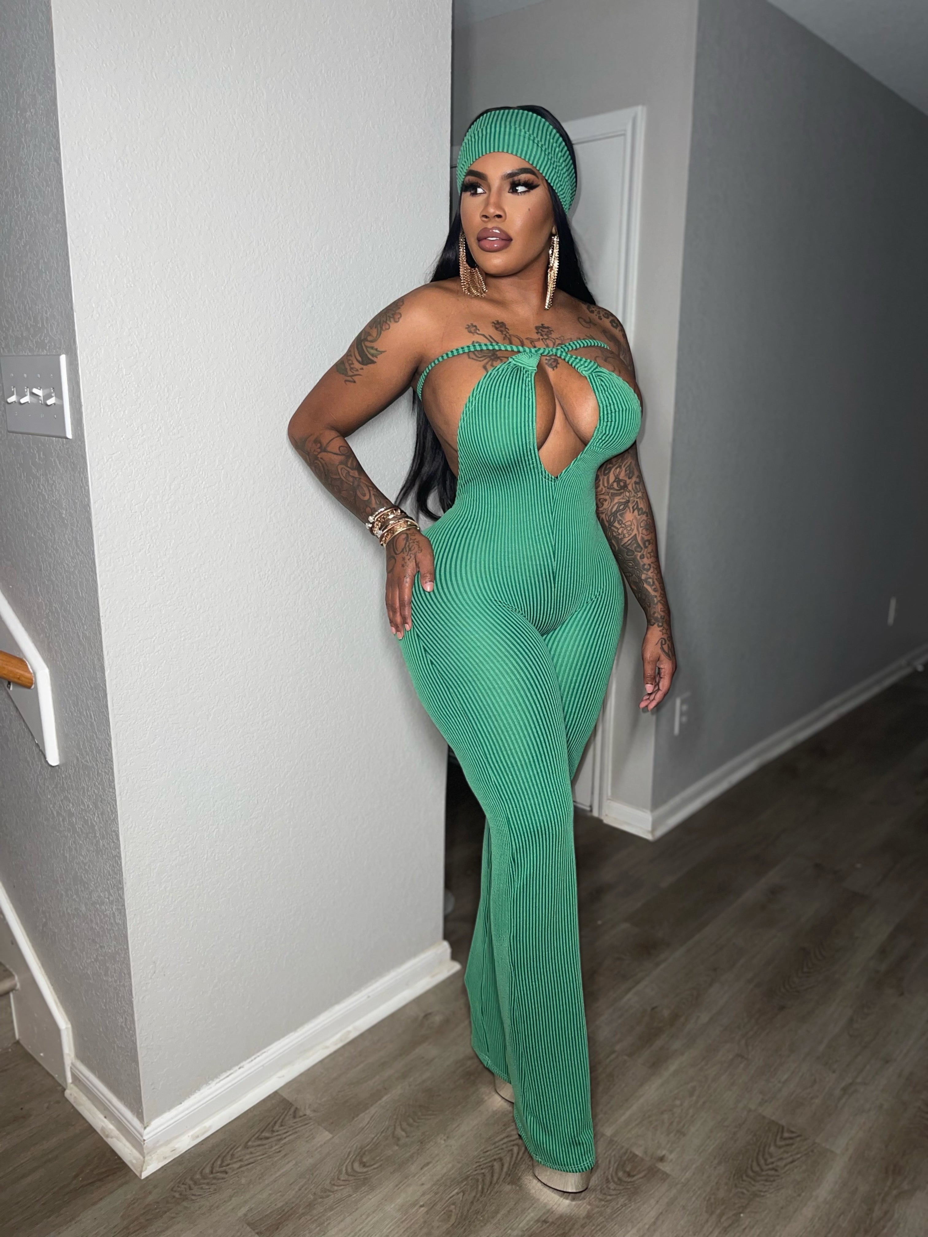 Green Bay jumpsuit with head wrap